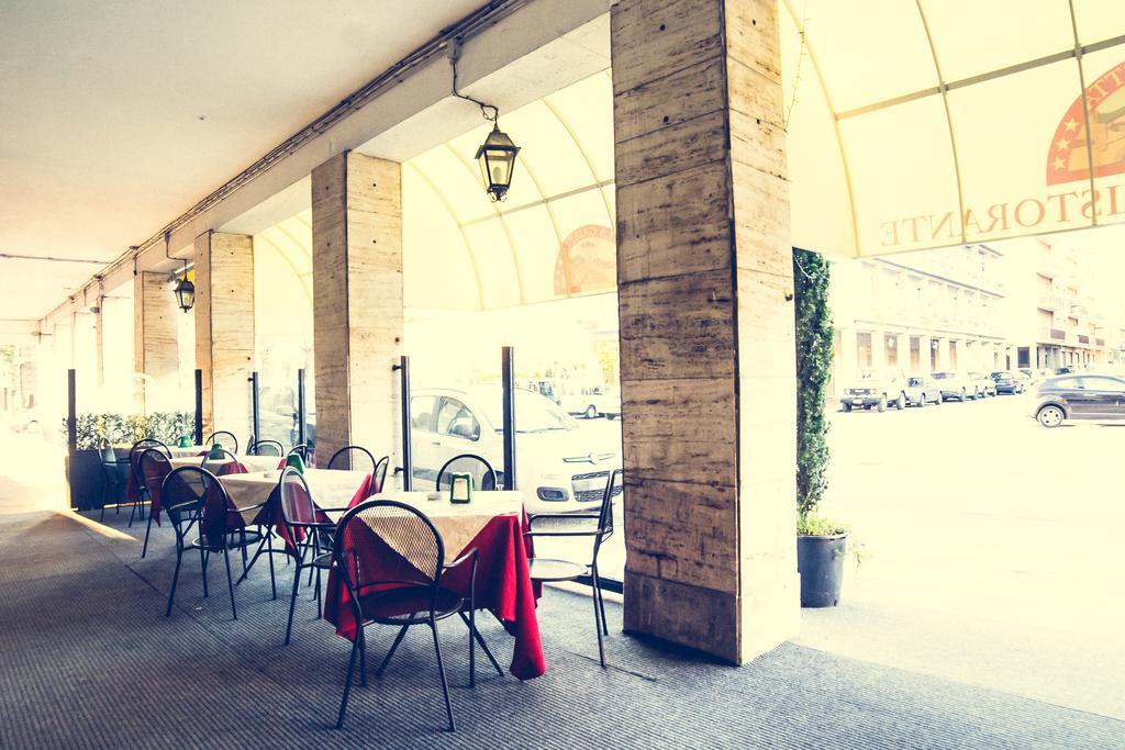 Hotel La Gaietta Millesimo Екстер'єр фото